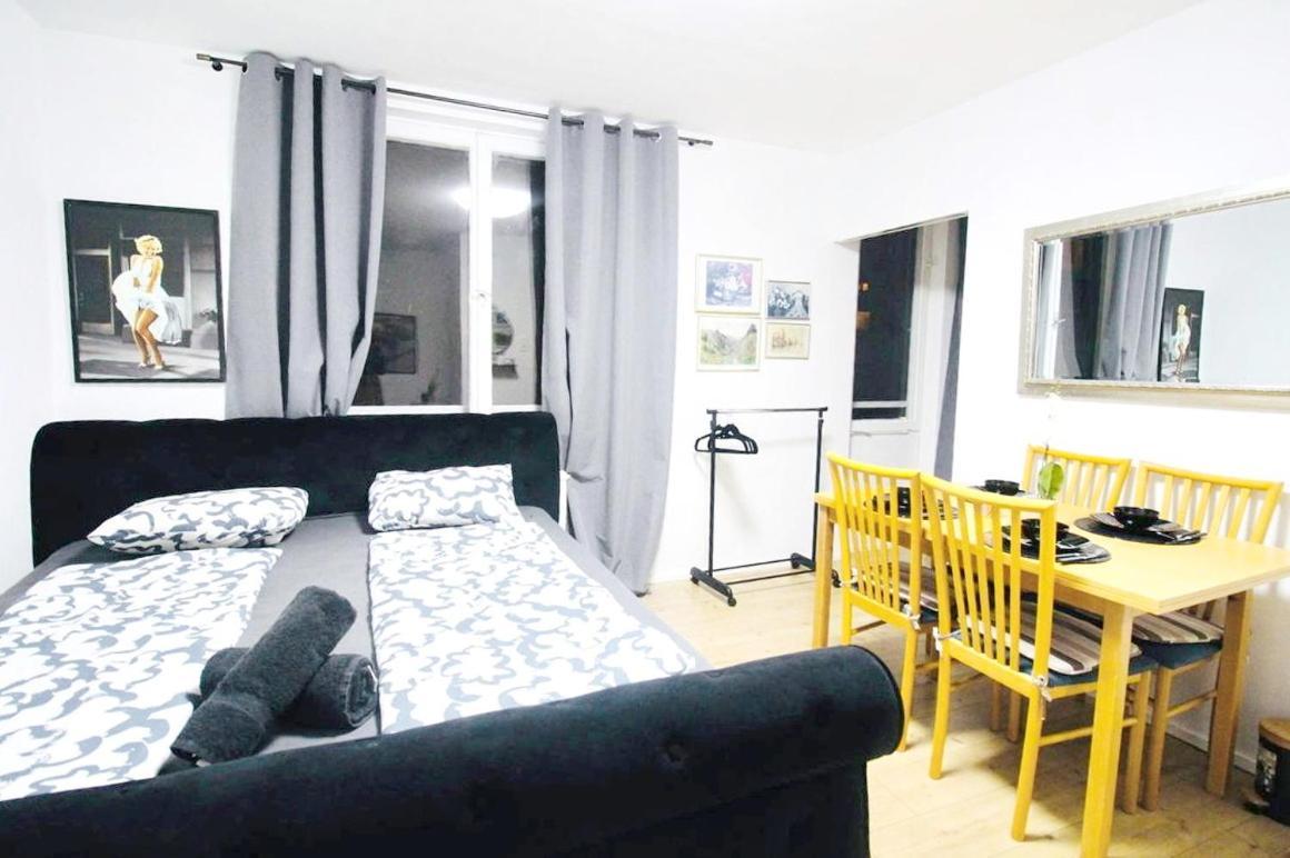 Modern In Millennium Area Apartamento